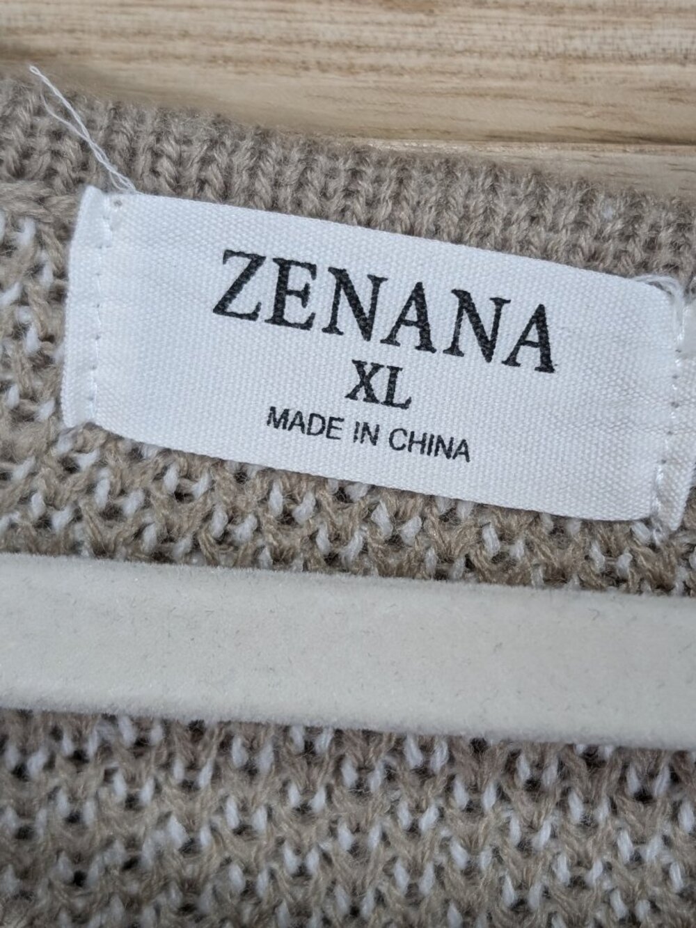 Zenana Taupe Sweater with White Star Motif Size XL - Picture 4 of 9